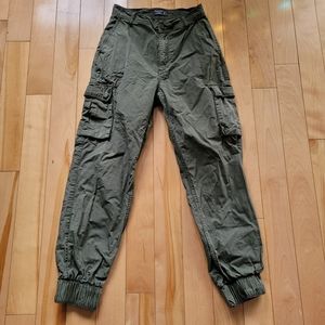 A&F Army green cargo pants